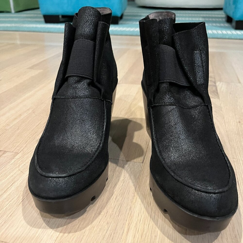 Eileen Fisher Black Booties Size 8